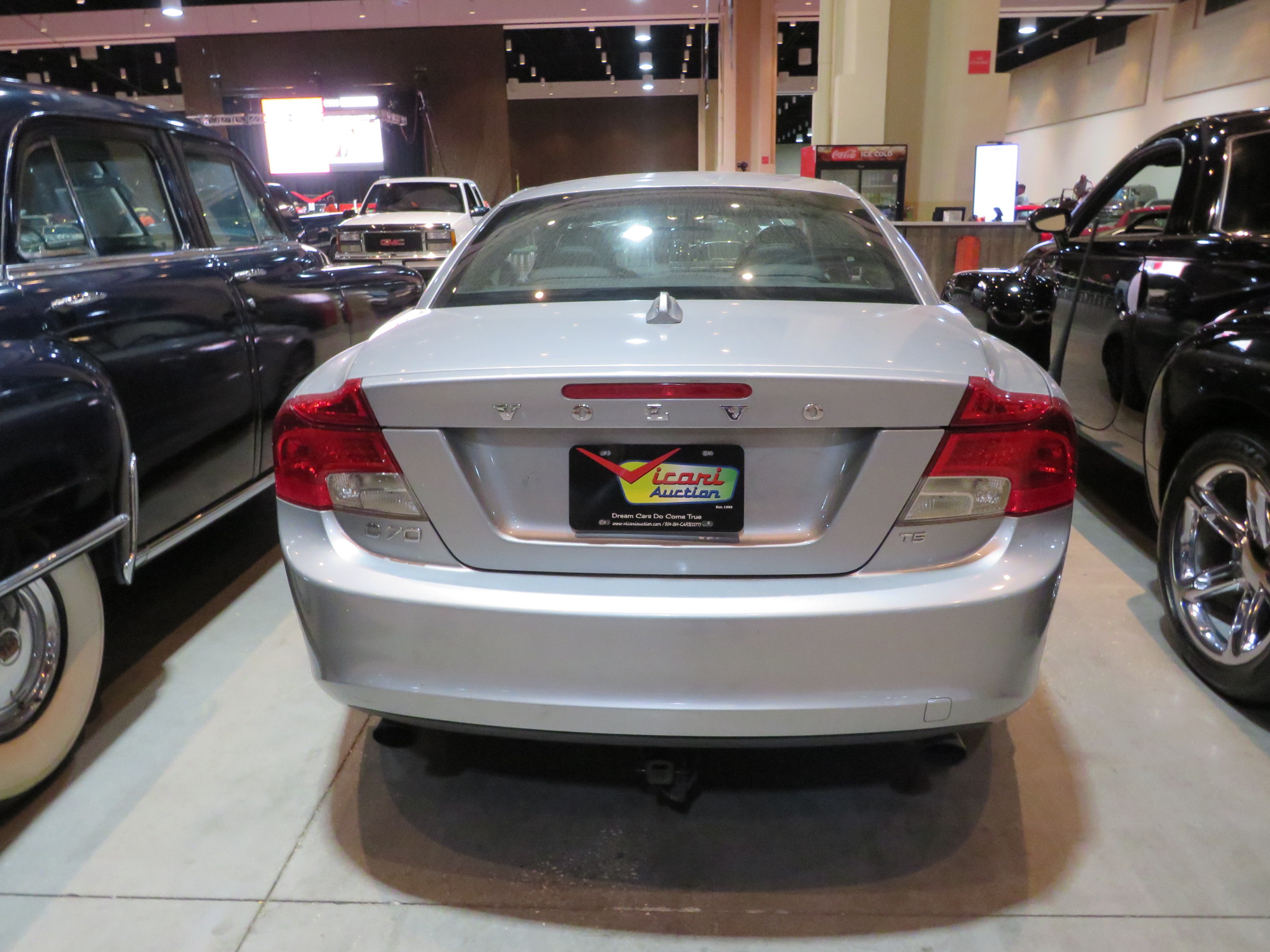 3rd Image of a 2011 VOLVO C70 T5
