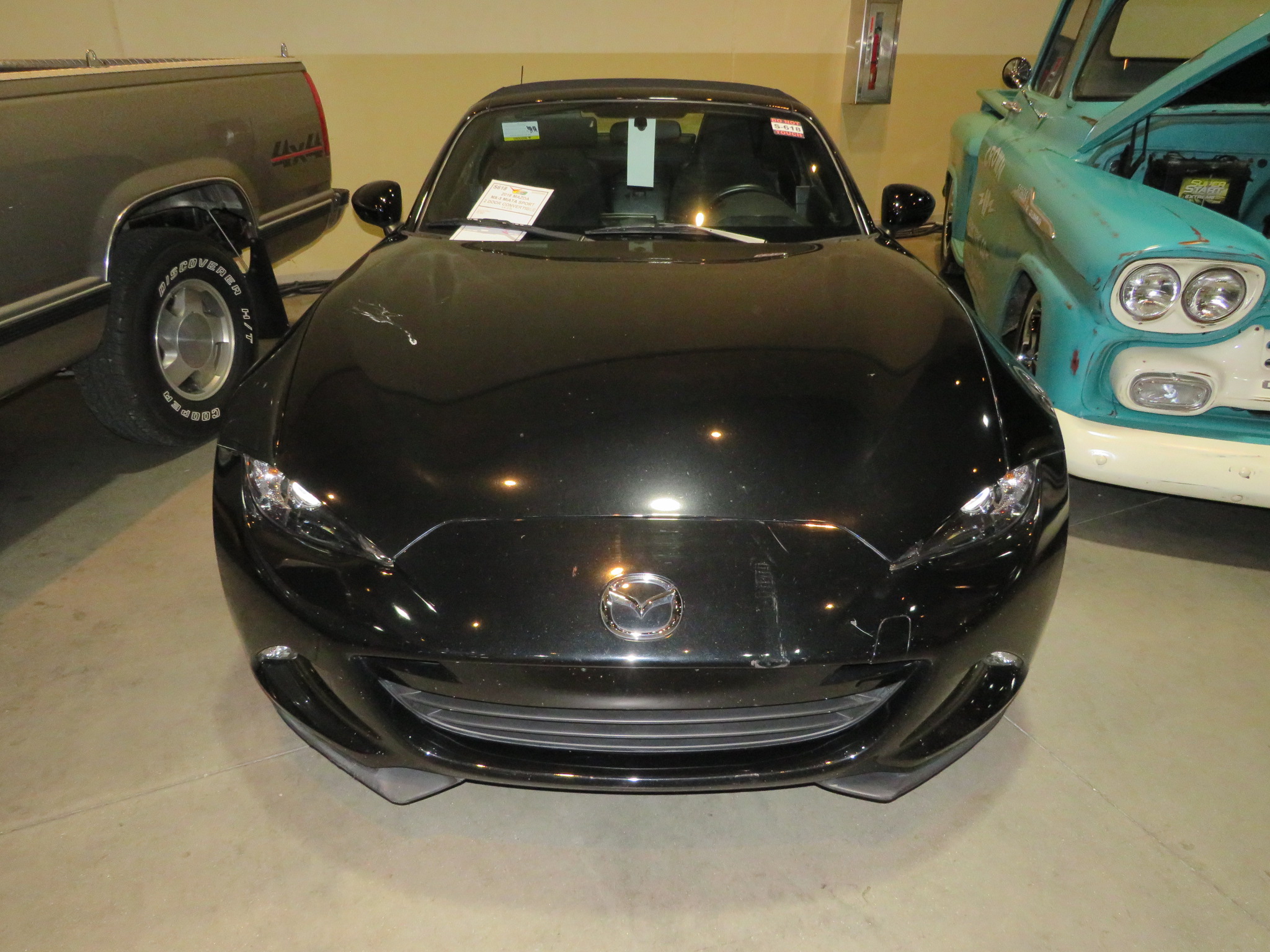 2nd Image of a 2016 MAZDA MX-5 MIATA SPORT