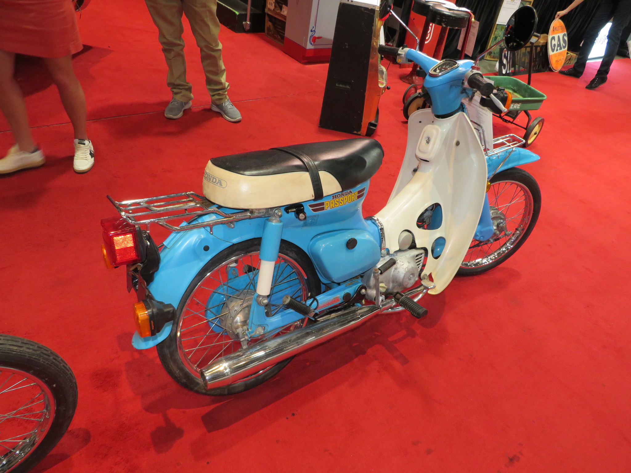 1st Image of a 1982 HONDA C70 PASSPORT
