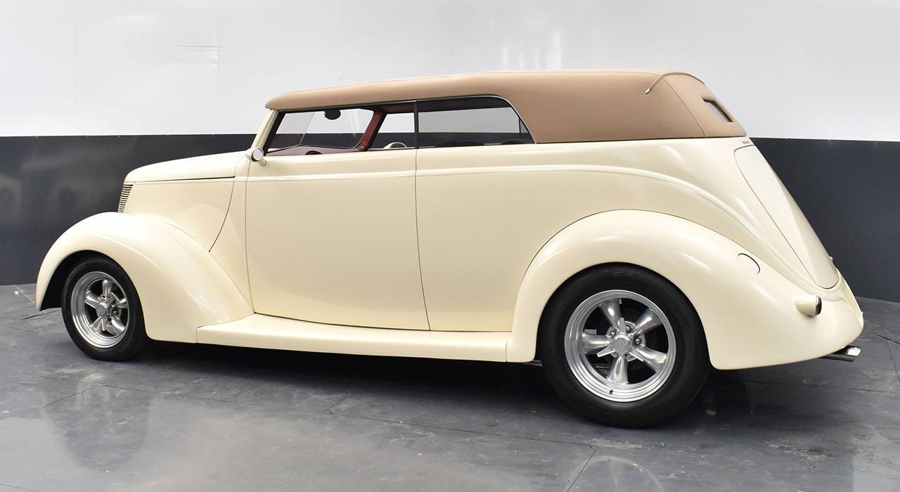 2nd Image of a 1937 FORD PHAETON