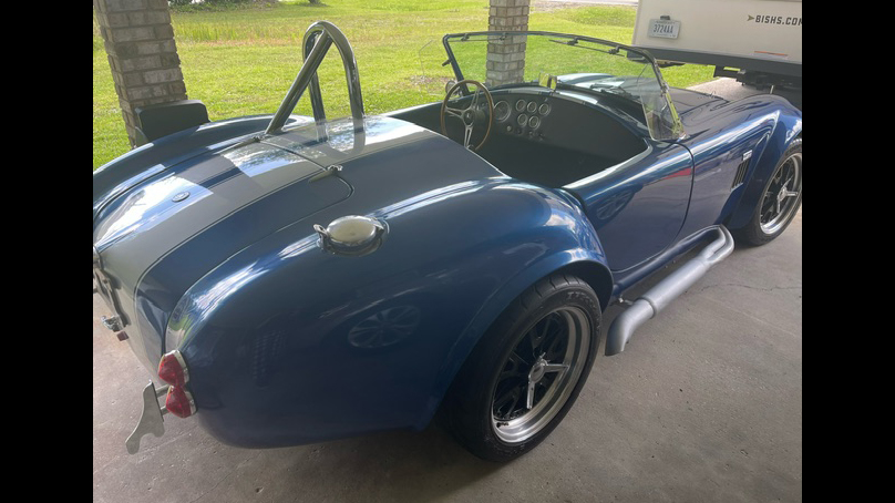 3rd Image of a 1967 FACTORY FIVE RACING COBRA