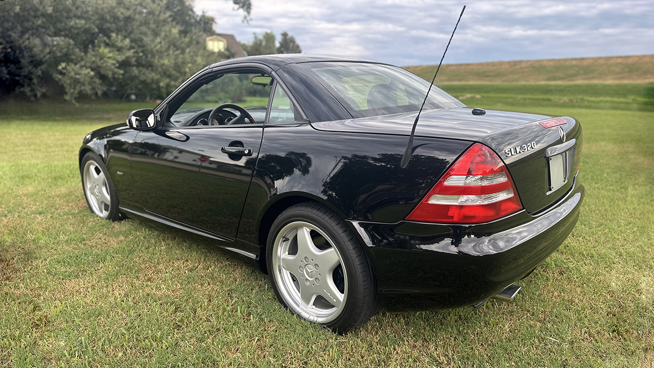 2nd Image of a 2001 MERCEDES-BENZ SLK 320
