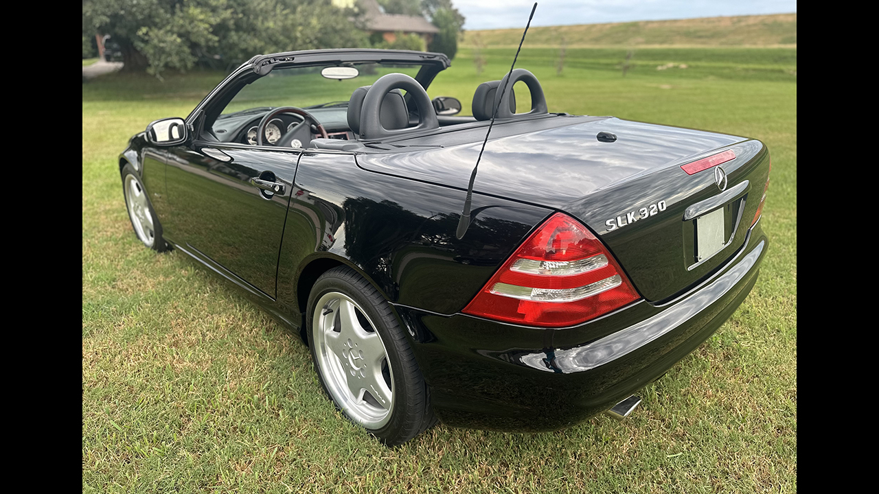 8th Image of a 2001 MERCEDES-BENZ SLK 320