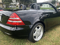 Image 10 of 24 of a 2001 MERCEDES-BENZ SLK 320