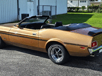 Image 5 of 24 of a 1971 FORD MUSTANG