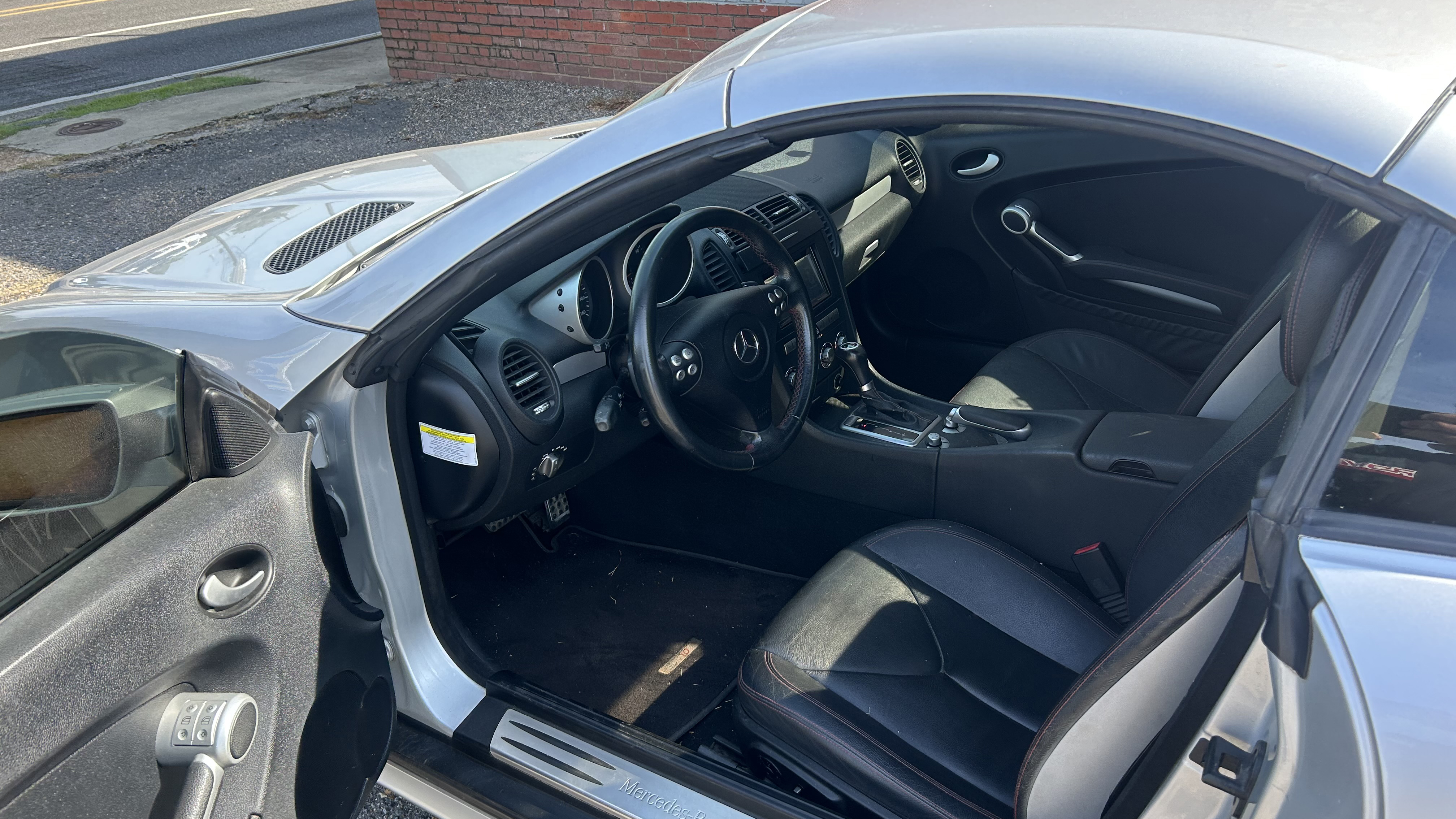 3rd Image of a 2008 MERCEDES-BENZ SLK 280