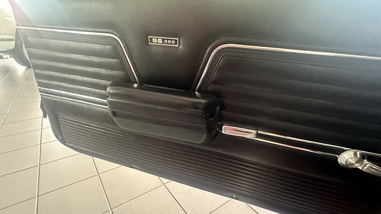 2nd Image of a 1969 CHEVROLET CHEVELLE SS