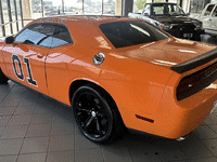 Image 5 of 8 of a 2014 DODGE CHALLENGER R/T