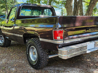 Image 2 of 5 of a 1985 CHEVROLET K10