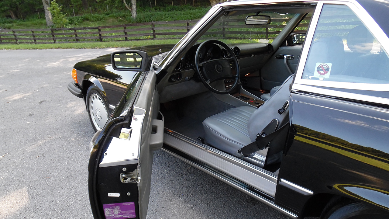 7th Image of a 1987 MERCEDES-BENZ 560 SL