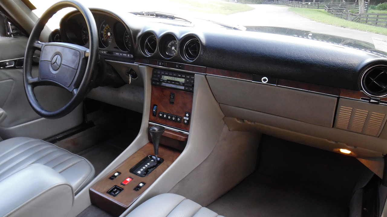 12th Image of a 1987 MERCEDES-BENZ 560 SL