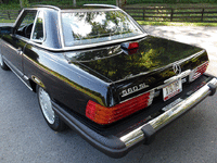Image 5 of 20 of a 1987 MERCEDES-BENZ 560 SL