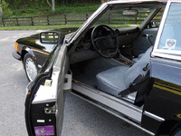 Image 8 of 20 of a 1987 MERCEDES-BENZ 560 SL