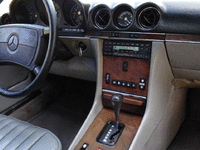 Image 11 of 20 of a 1987 MERCEDES-BENZ 560 SL