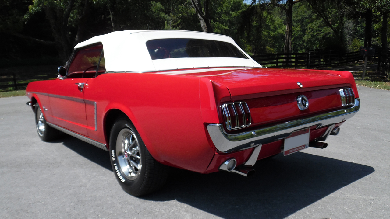 2nd Image of a 1965 FORD MUSTANG
