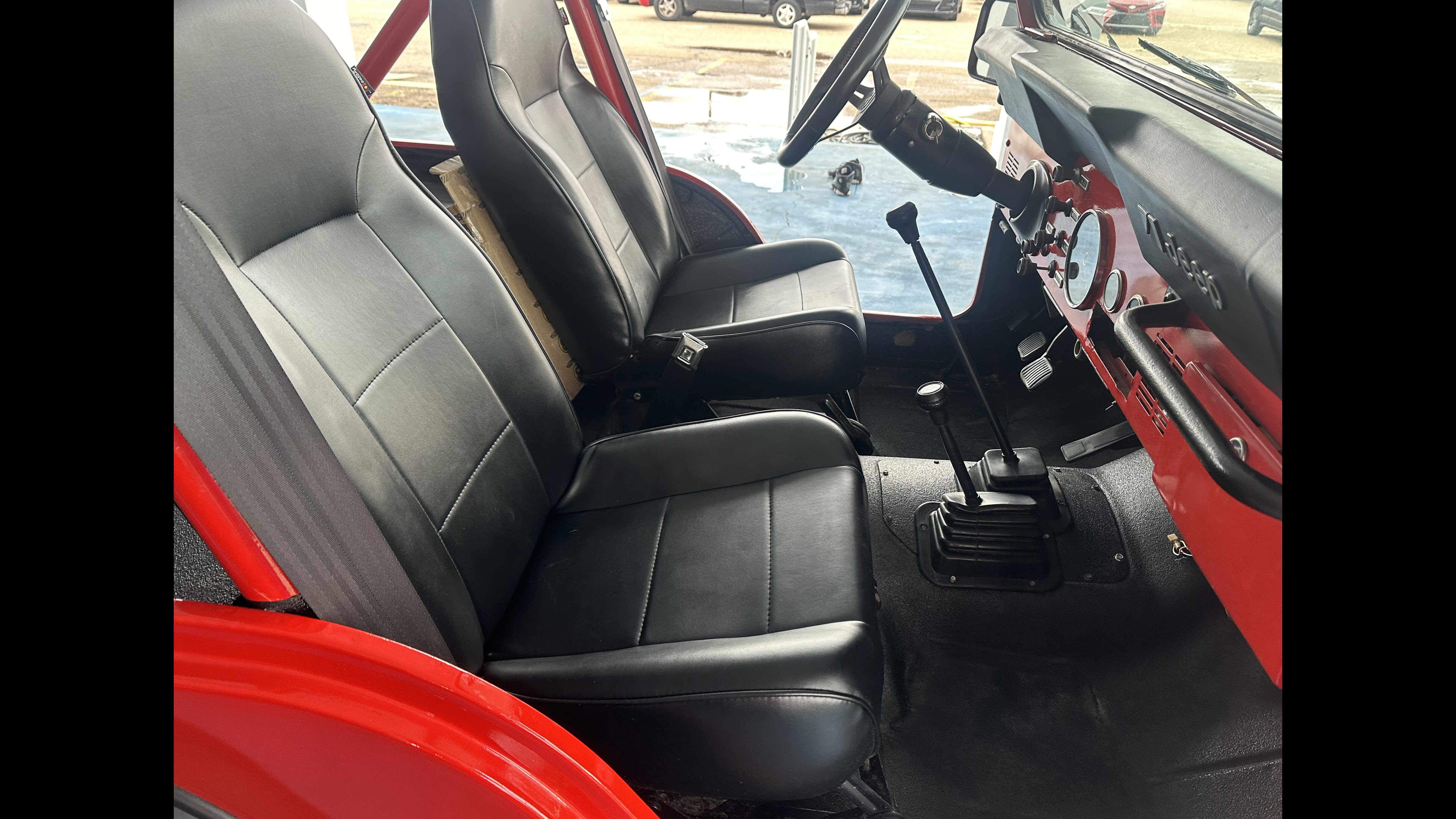 2nd Image of a 1983 JEEP CJ5
