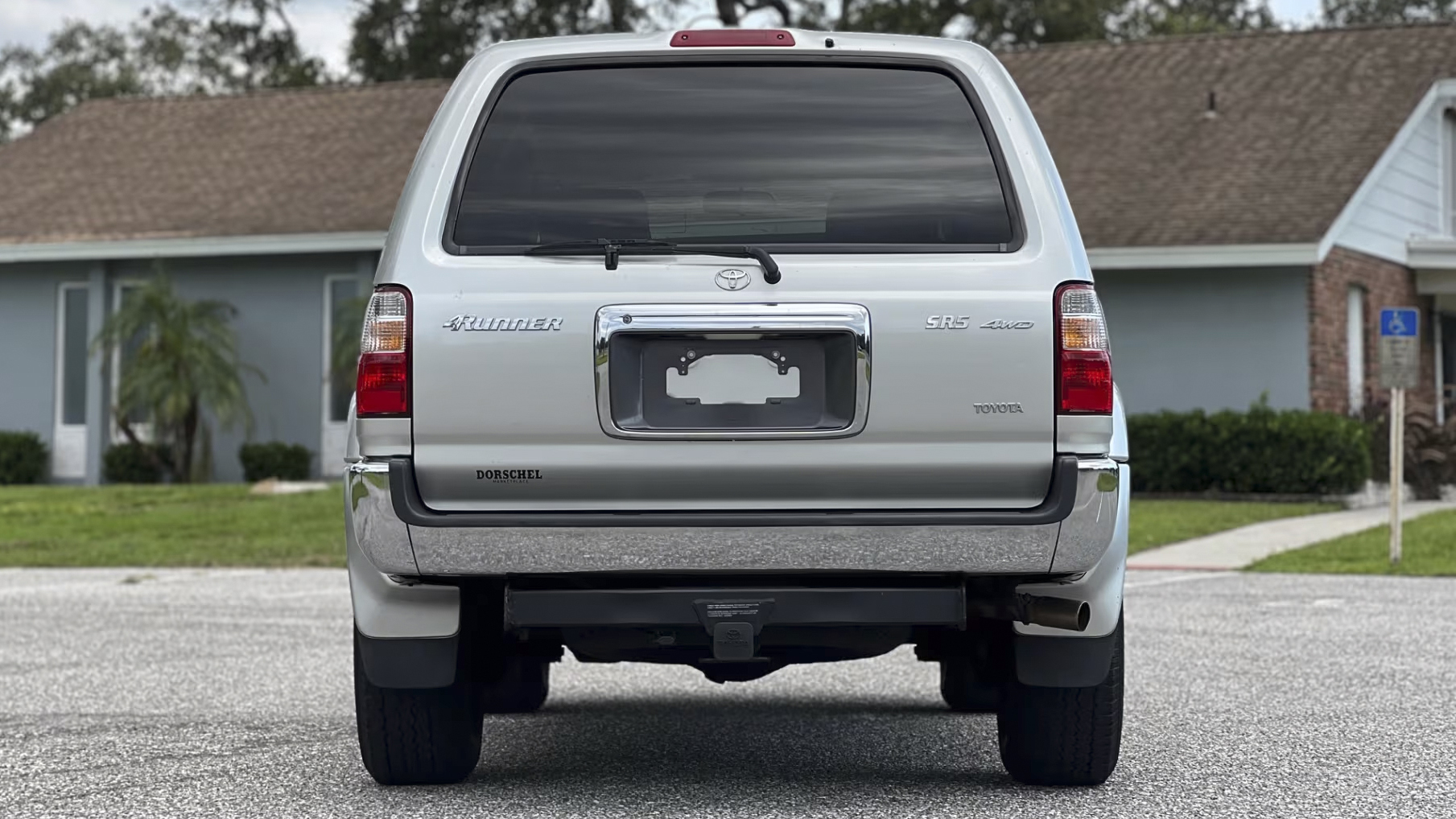 13th Image of a 2002 TOYOTA 4RUNNER