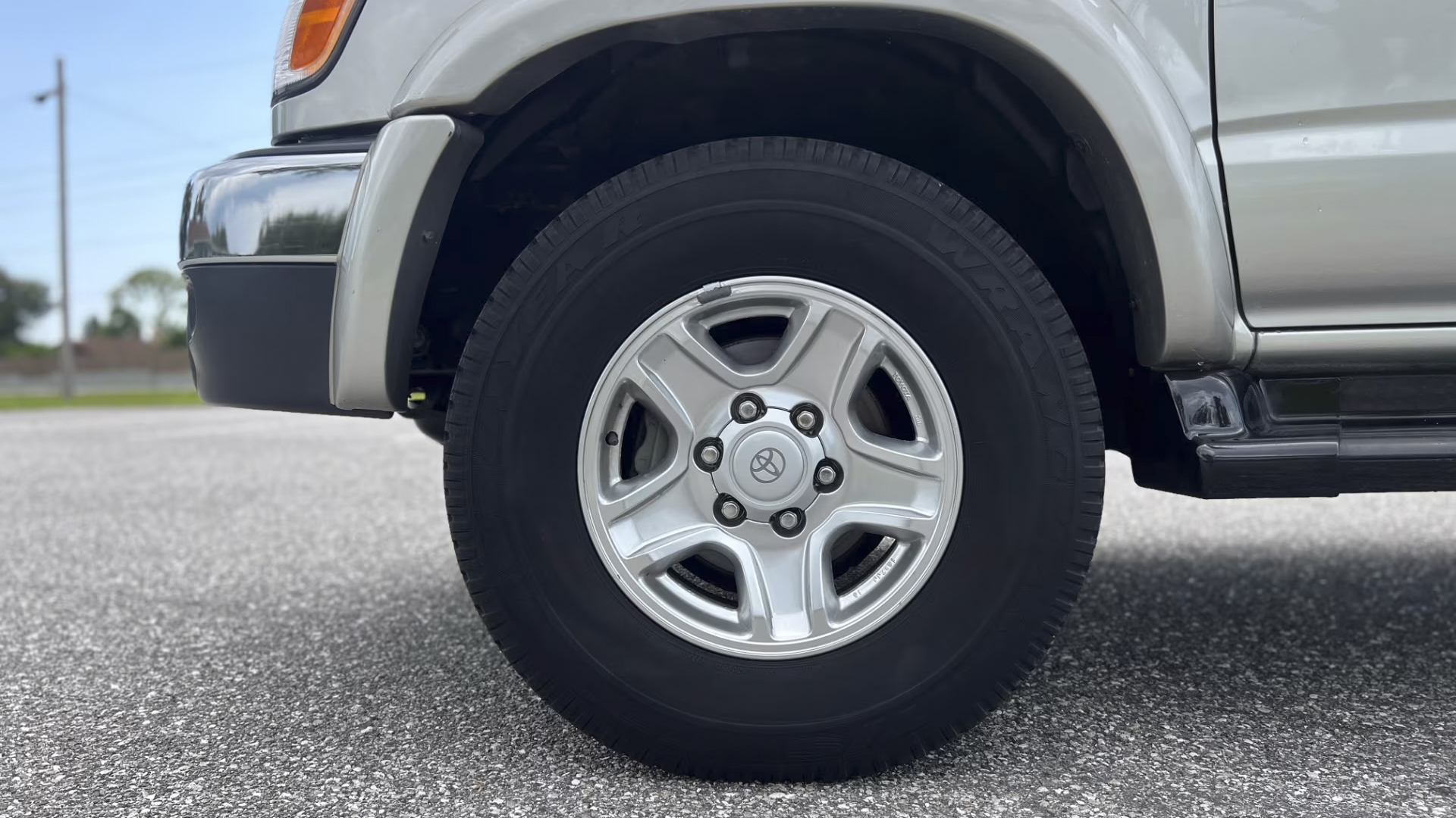 15th Image of a 2002 TOYOTA 4RUNNER