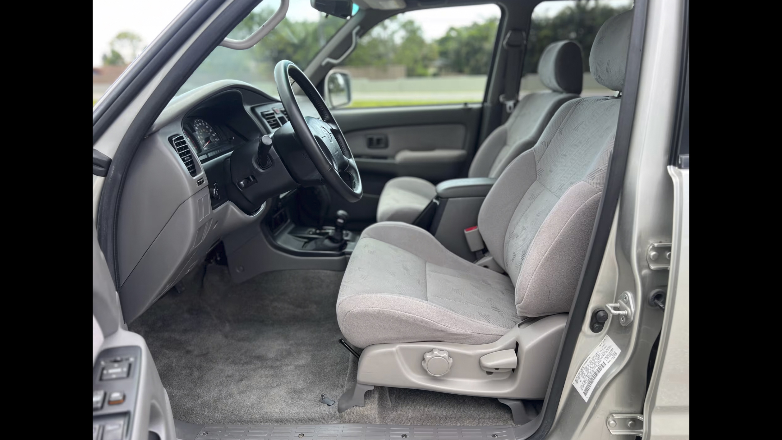 17th Image of a 2002 TOYOTA 4RUNNER