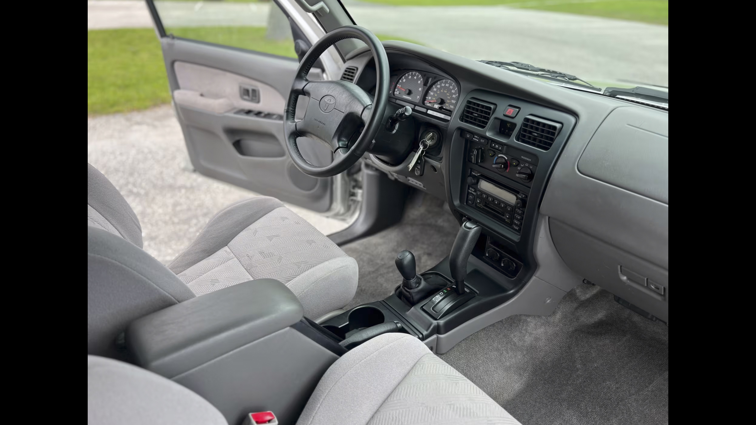 20th Image of a 2002 TOYOTA 4RUNNER
