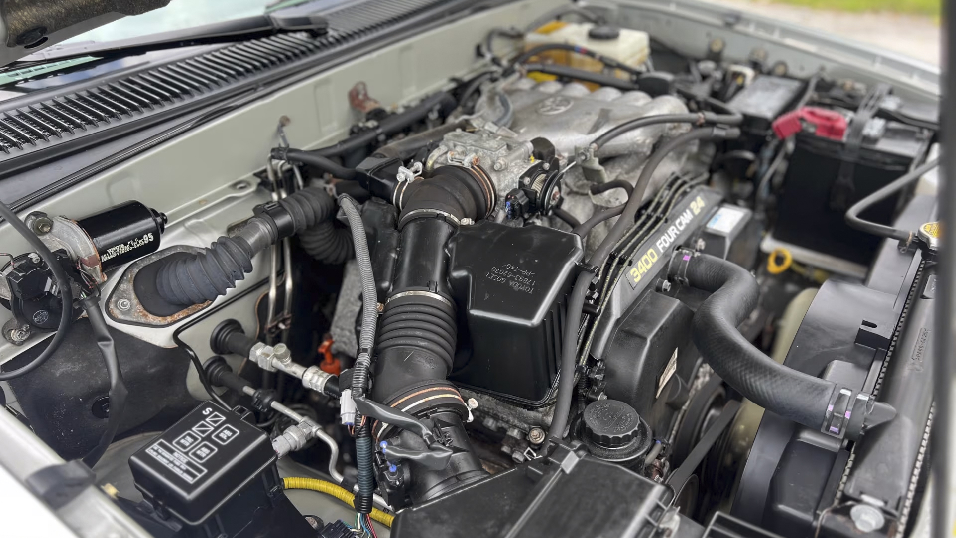 28th Image of a 2002 TOYOTA 4RUNNER