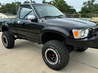 Image 2 of 14 of a 1990 TOYOTA TACOMA