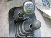 Image 7 of 14 of a 1990 TOYOTA TACOMA