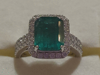 Image 2 of 8 of a N/A PLATINUM EMERALD DIAMOND