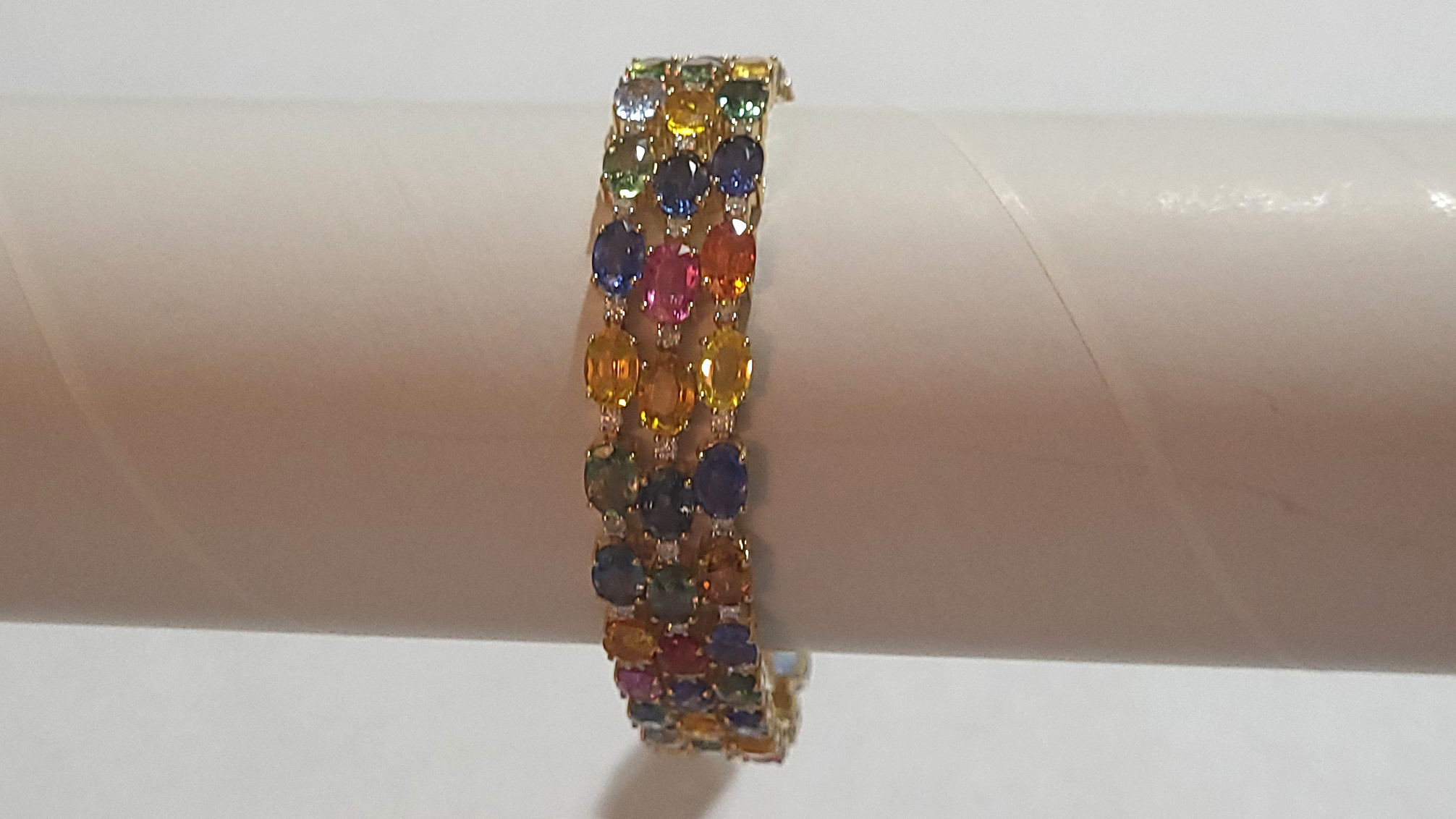 2nd Image of a N/A SAPPHIRE DIAMOND