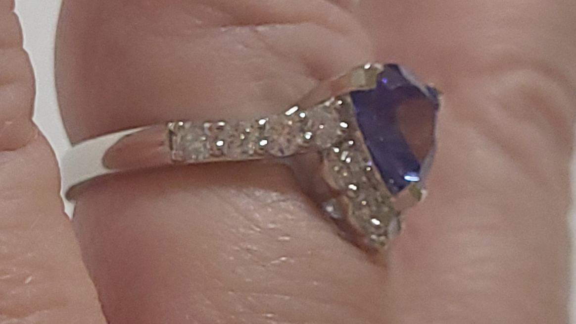 6th Image of a N/A PLATINUM TANZANITE DIAMOND