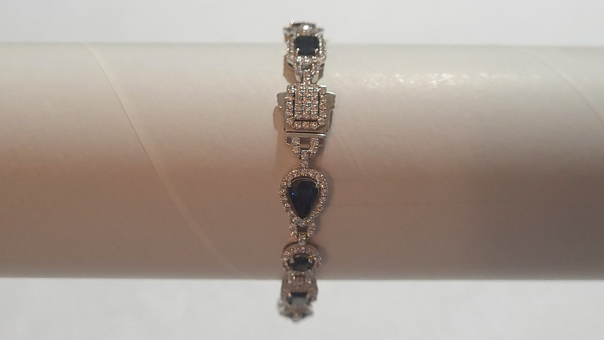 1st Image of a N/A SAPPHIRE CORUNDUM DIAMOND