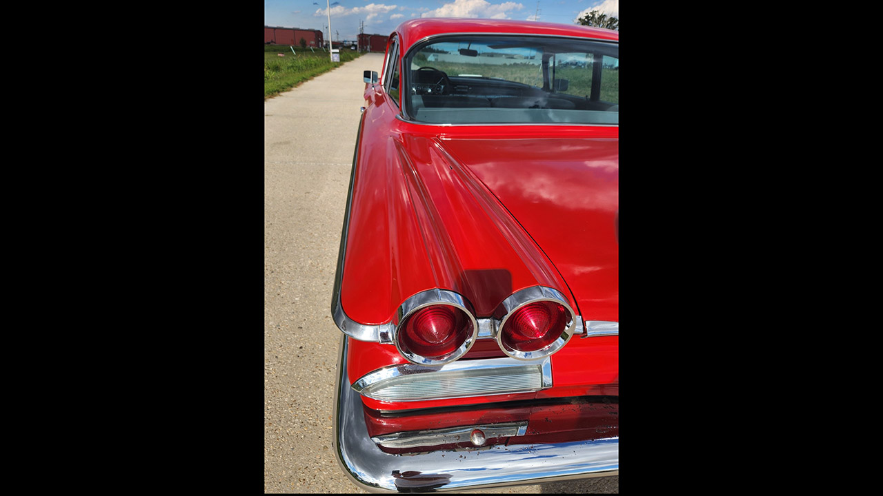 17th Image of a 1960 PONTIAC CATALINA
