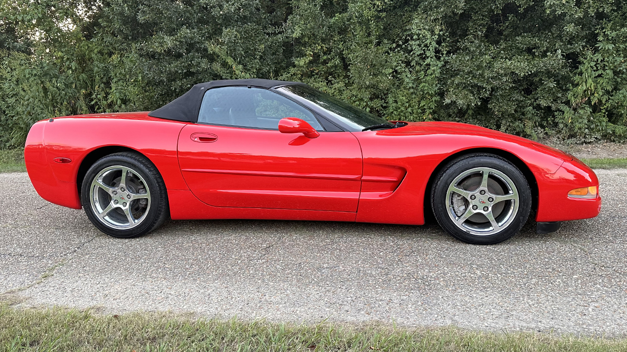 5th Image of a 1998 CHEVROLET CORVETTE