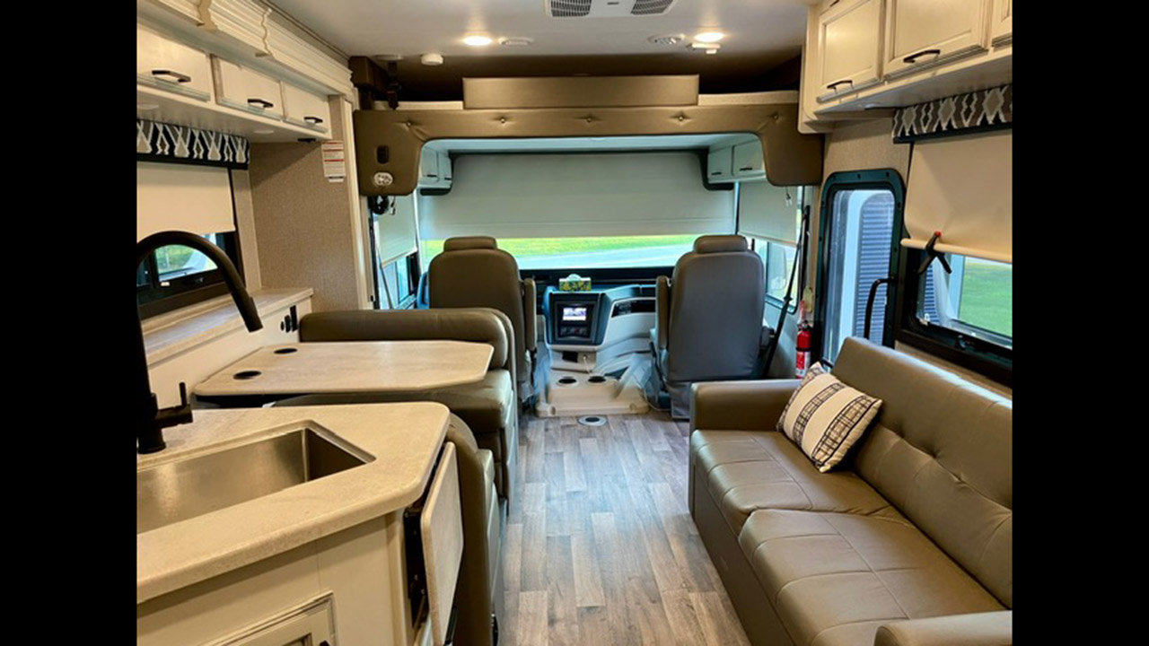 11th Image of a 2021 FORD JAYCO