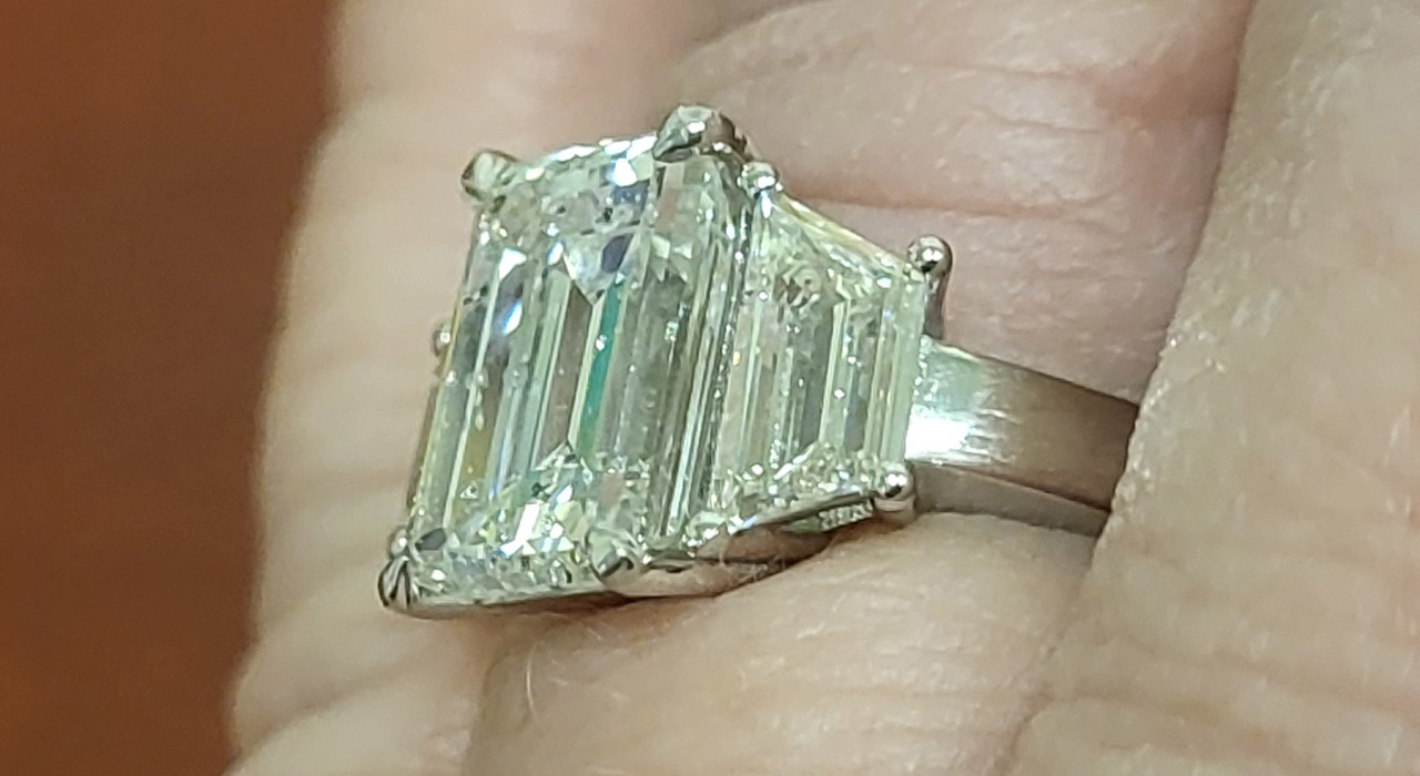 5th Image of a N/A 18 K WHITE GOLD DIAMOND