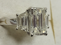 Image 3 of 8 of a N/A 18 K WHITE GOLD DIAMOND