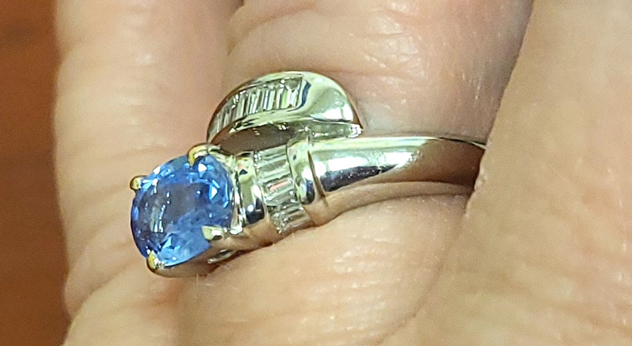 5th Image of a N/A PLATINUM SAPPHIRE AND DIAMOND