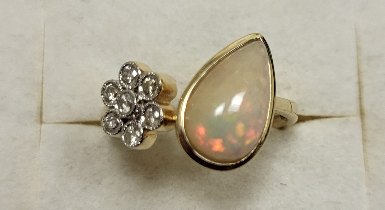 0th Image of a N/A 14K YELLOW GOLD DIAMOND AND OPAL