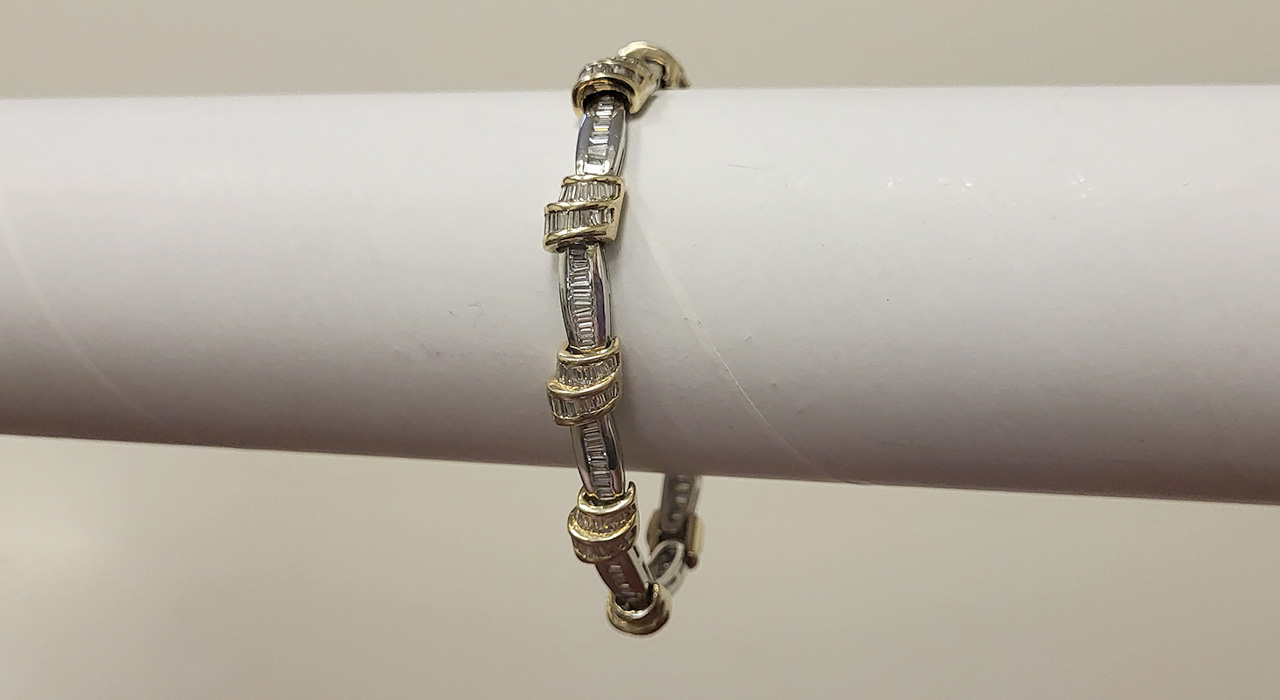 3rd Image of a N/A 14K WHT YLLW GOLD DIAMOND