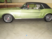 Image 3 of 9 of a 1967 FORD MUSTANG