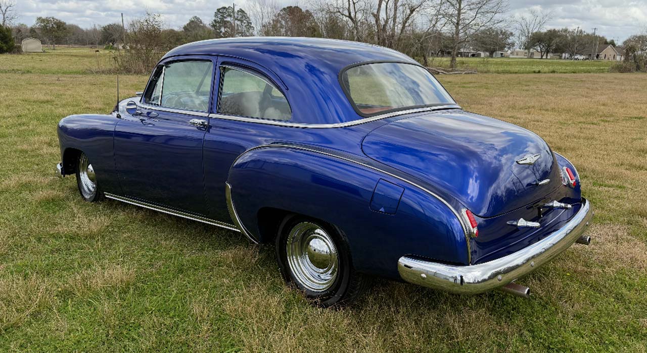 2nd Image of a 1949 CHEVROLET DELUXE