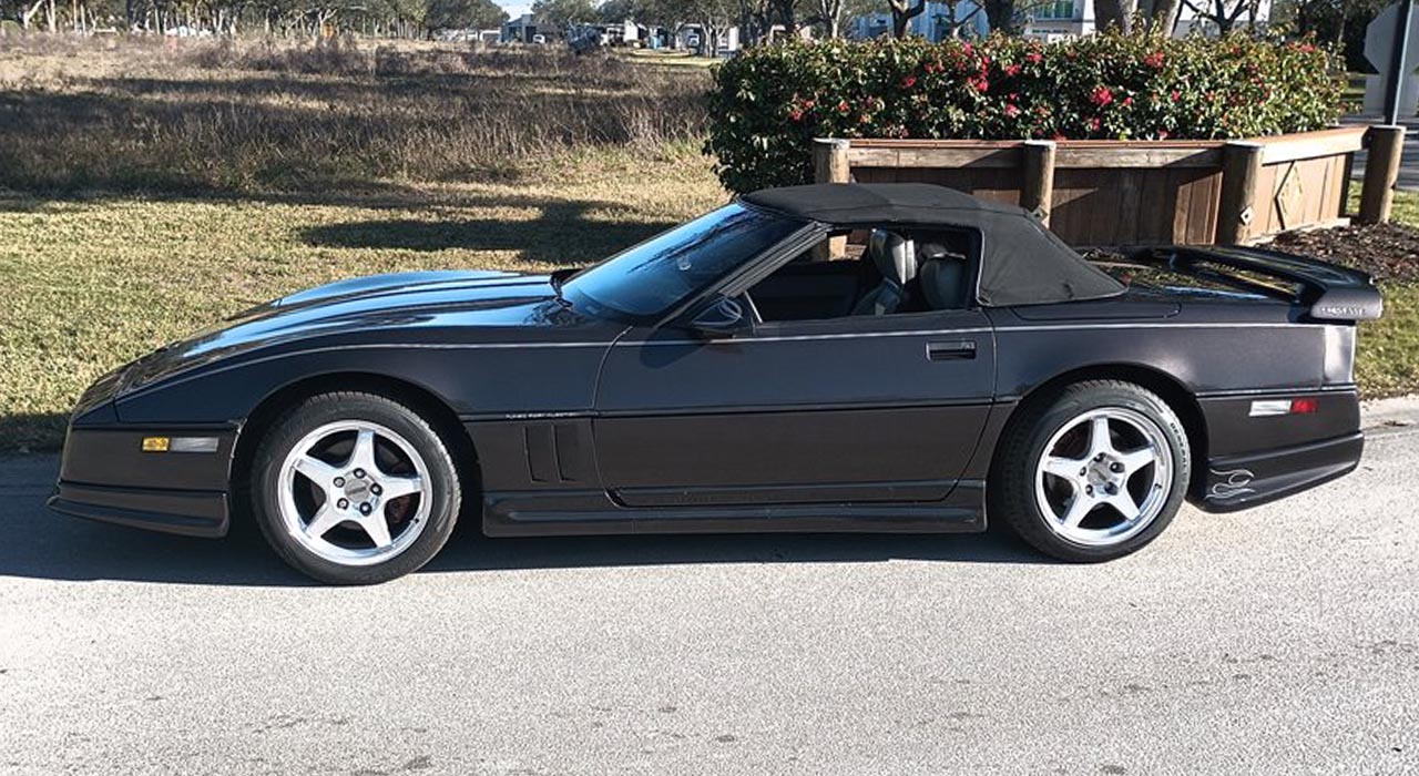 4th Image of a 1989 CHEVROLET CORVETTE