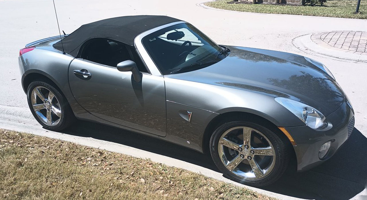 3rd Image of a 2007 PONTIAC SOLSTICE
