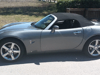 Image 6 of 19 of a 2007 PONTIAC SOLSTICE