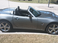 Image 7 of 19 of a 2007 PONTIAC SOLSTICE