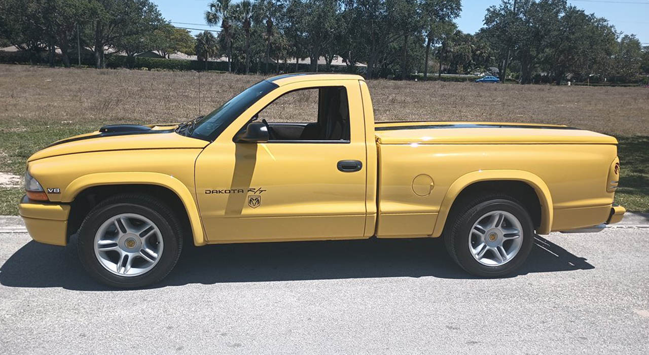 2nd Image of a 1999 DODGE DAKOTA RT