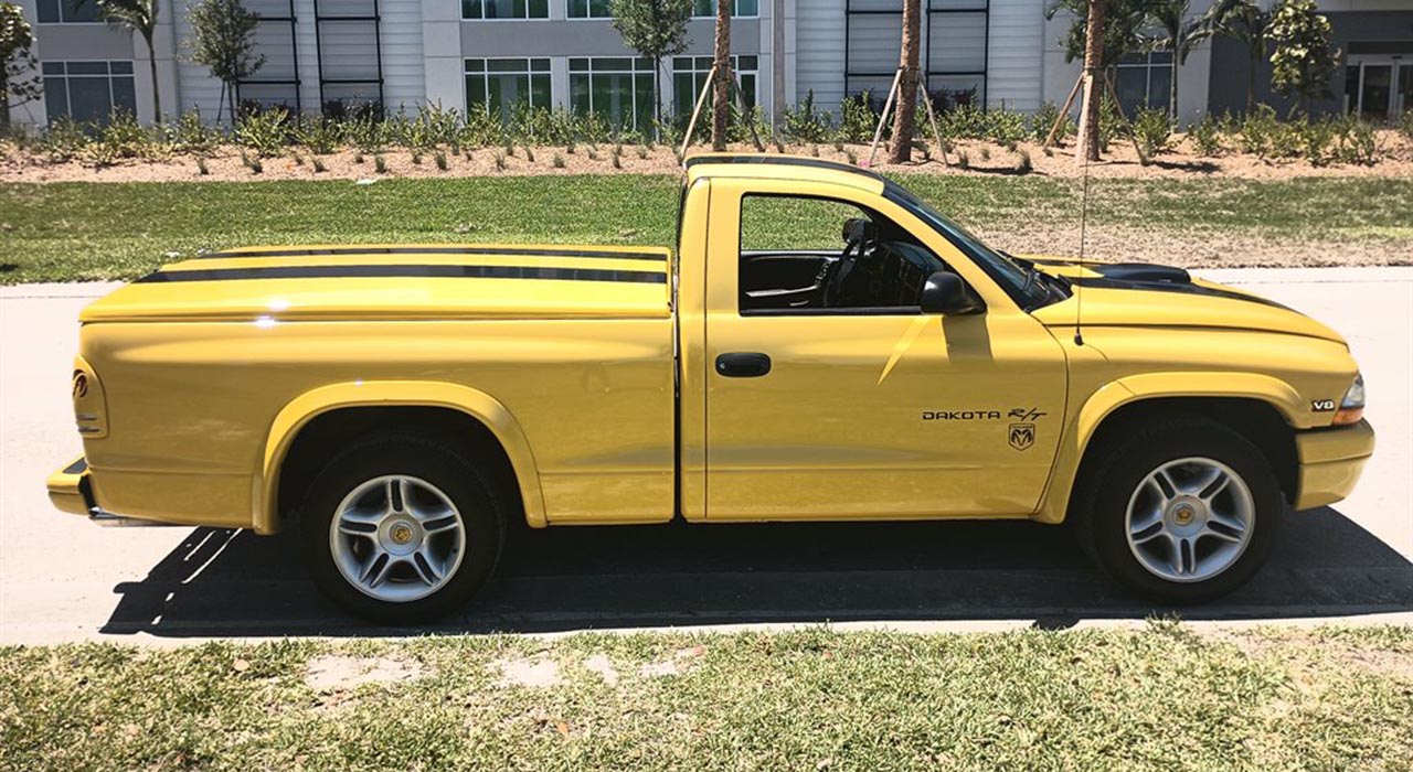 3rd Image of a 1999 DODGE DAKOTA RT