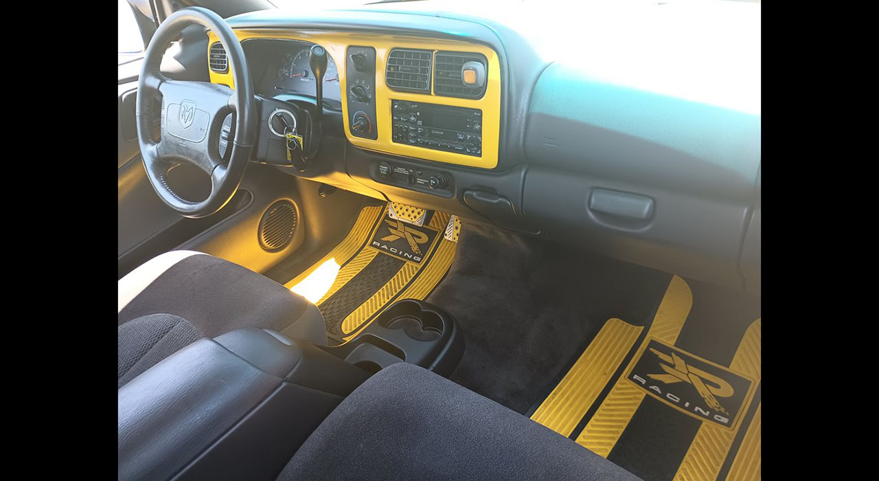 11th Image of a 1999 DODGE DAKOTA RT