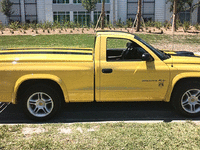 Image 4 of 23 of a 1999 DODGE DAKOTA RT