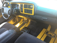 Image 12 of 23 of a 1999 DODGE DAKOTA RT